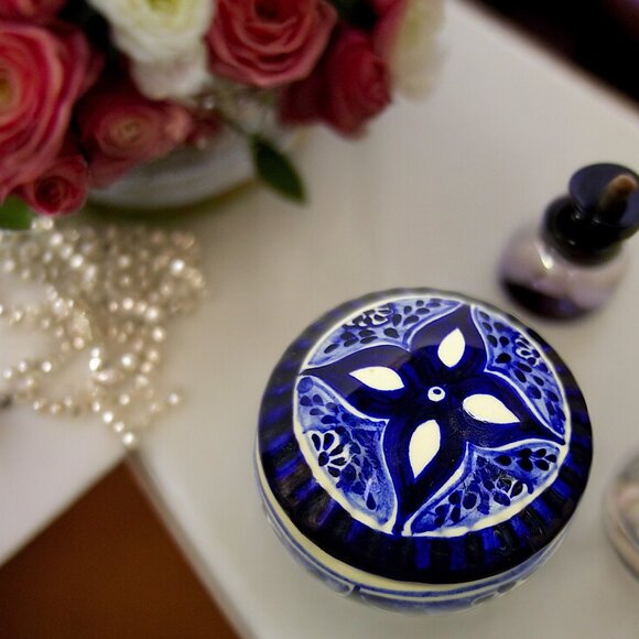 Unknown Other - Vintage Cobalt Blue & White Porcelain Small Jewelry Trinket Box with Cover